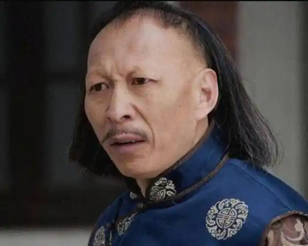 8位"大反派"男演员,外表凶神恶煞,生活中却是专情专一大暖男_李明