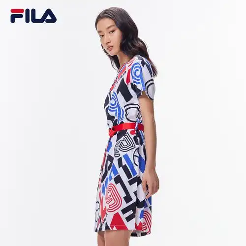 连衣裙fila斐乐官方女子2021年秋季新款运动休闲满印运动连衣裙