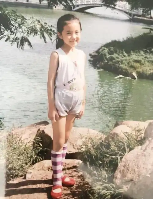 六一晒童年照的十大美女明星,谁小时候最可爱?