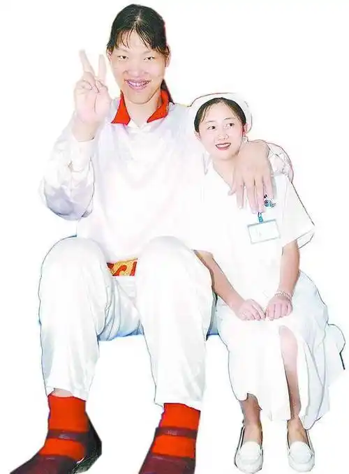 安徽"女巨人"姚德芬,身高2.