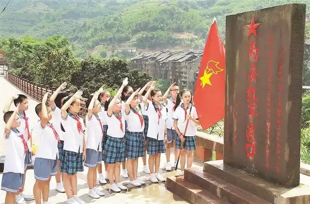 「奋斗百年路 启航新征程」革命精神薪火传 踔厉风发再出发