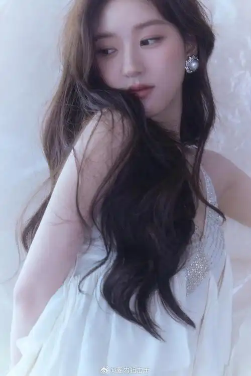 9/ 9赵露思这一身白裙也太仙太美了吧,超级仙就像下凡的仙女,露思美炸