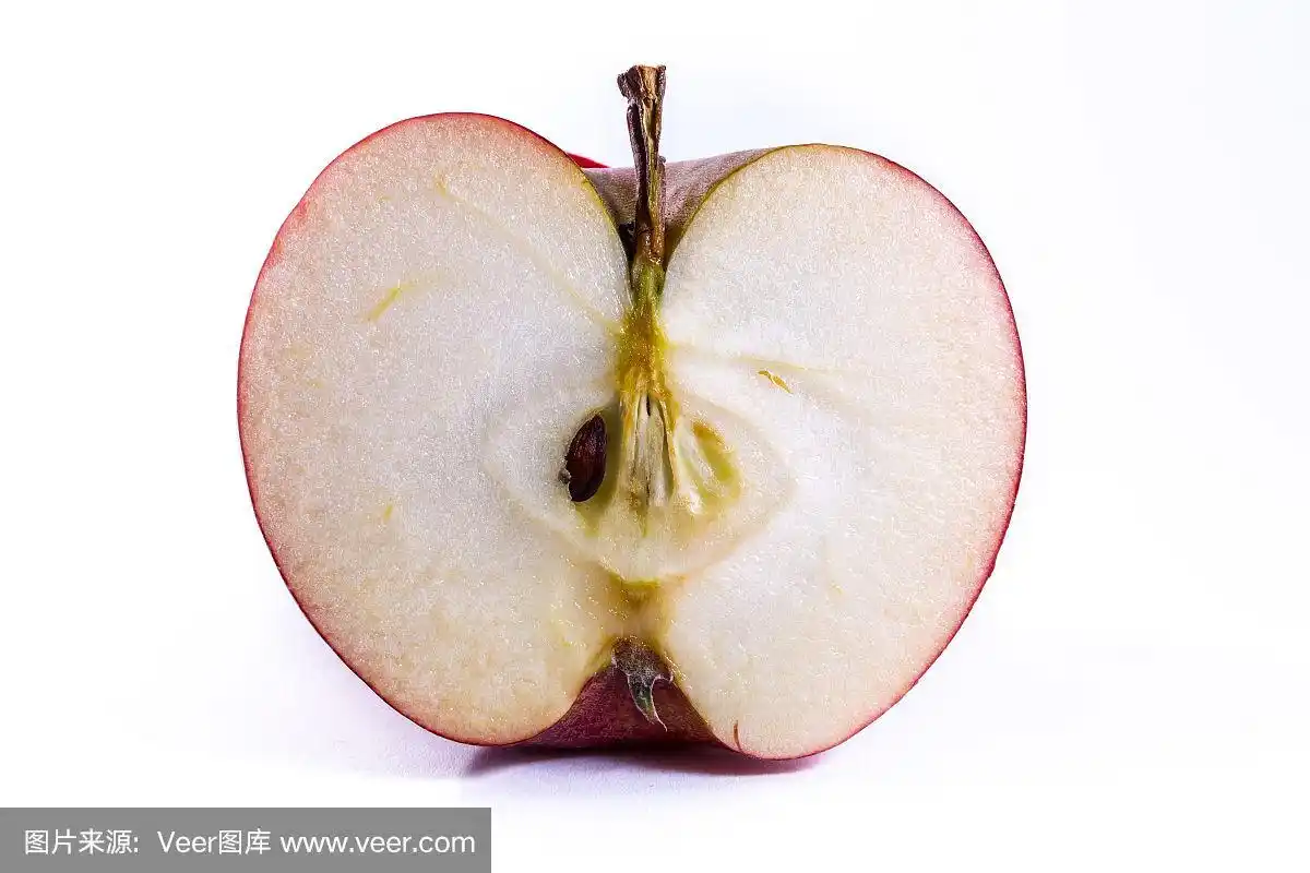 鲜红的苹果横截面切片内切横截面