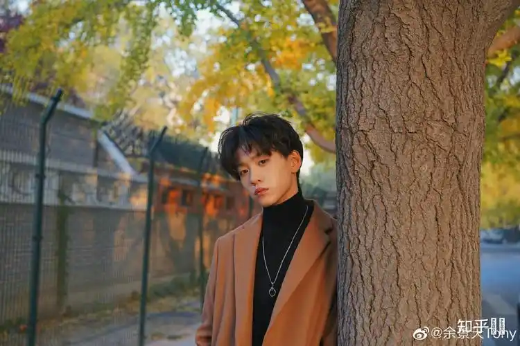 有哪些帅到爆炸的余景天照片图片壁纸