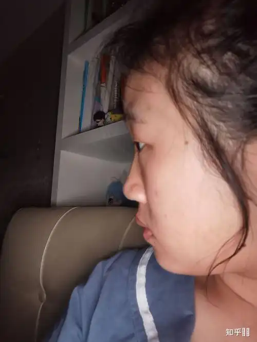 没有鼻梁鼻子塌的人是什么体验