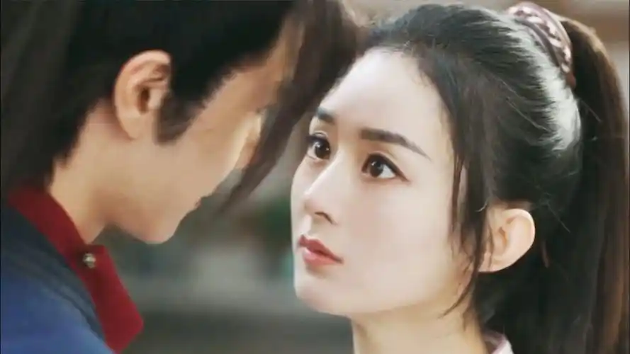 有翡:王一博霸气亲上赵丽颖这幕,简直太撩人,回看十遍不过瘾