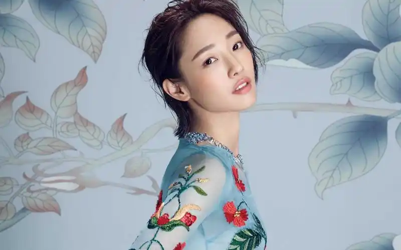 白百合北京国际电影节走红地毯