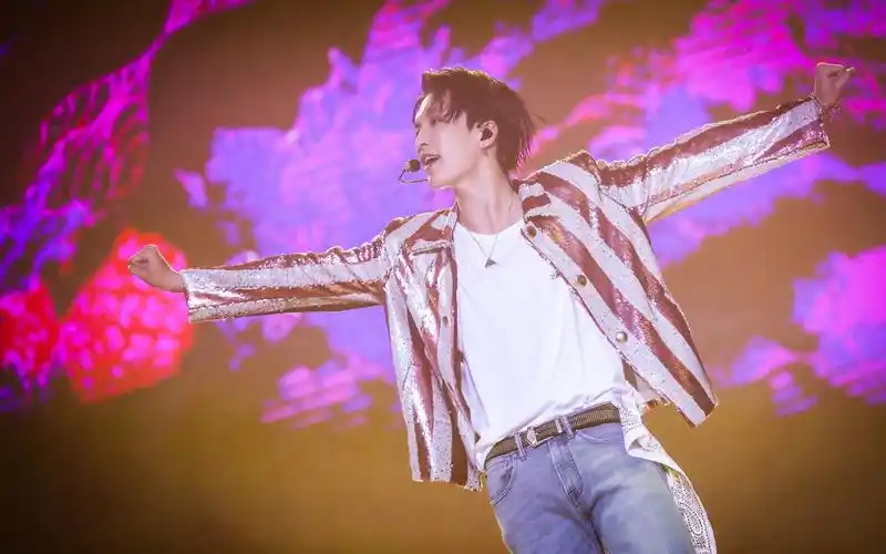 【张艺兴】张艺兴深圳演唱会12.15最终场