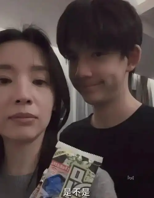 董洁和潘粤明互动,要复婚了?曾因与"丑男"王大治激吻婚姻破裂