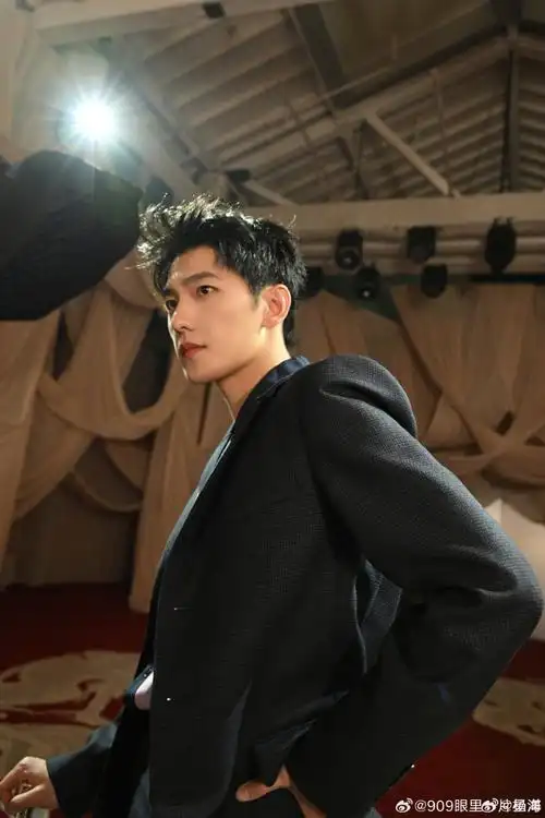 在角色中不惨入个人特质但却有着强烈风格的演员" ----@杨洋  善良的