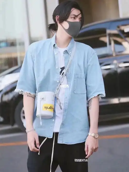 吴亦凡同款斜挎包种草