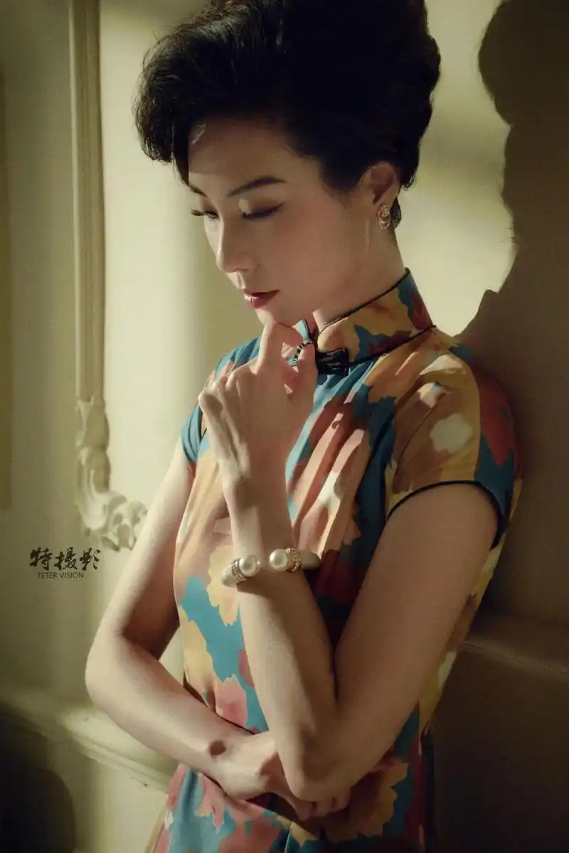 特摄影花样年华.特摄影旗袍写真,港风复古旗袍!#摄影 #旗袍 - 抖音