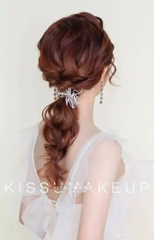 2021新娘发型越简单越好看