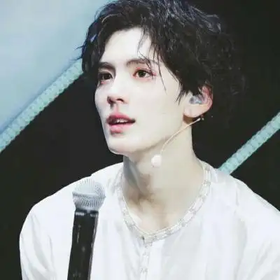 最近捕获的大厂男孩头像