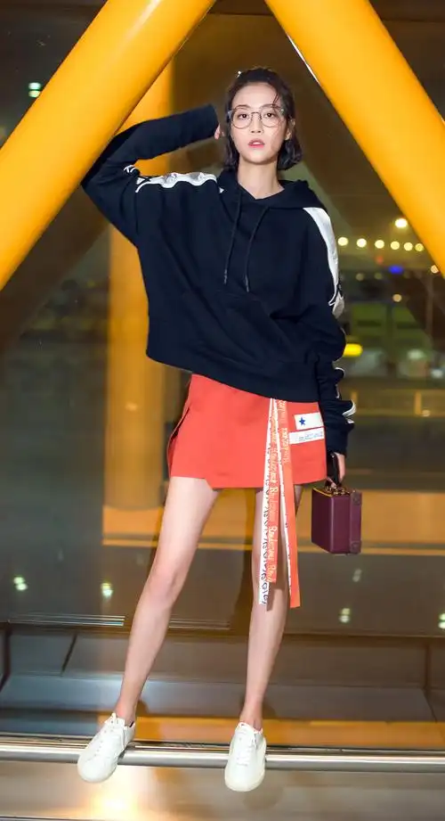 李溪芮时尚街拍美图