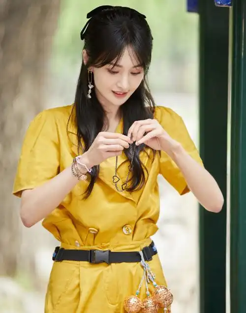 郑爽连体工装甜飒写真图片46