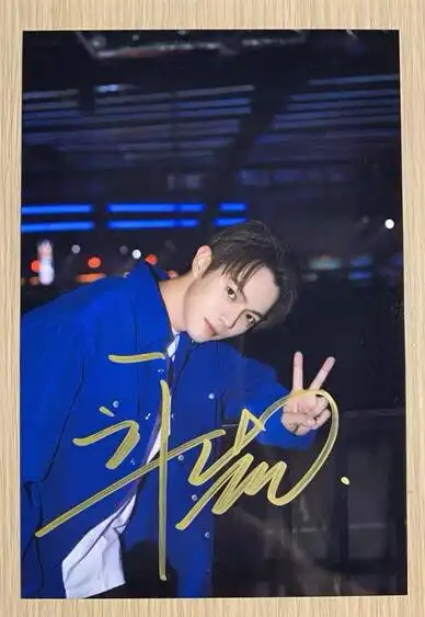 许凯亲笔签名照片 (保真!)最新 无仿无印刷 真签保真!