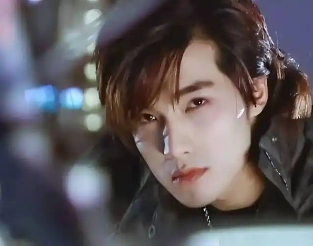 贺军翔"性骚扰"案涉及刑事,曾三度舌吻陪酒小姐!