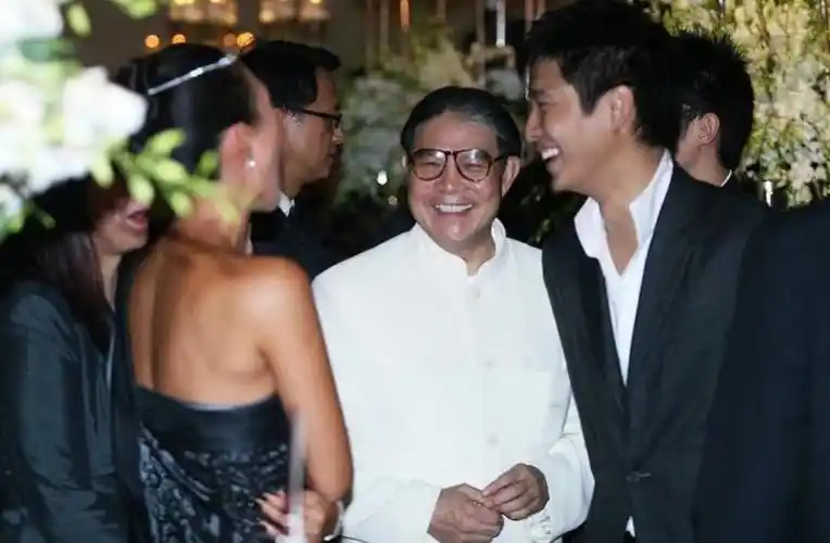 章子怡霍启山 章子怡沙门滩原图-千百号