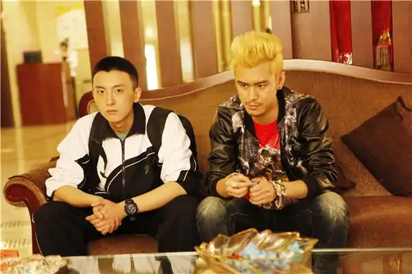 半路父子热播郭振迦诠释剧版痞子英雄