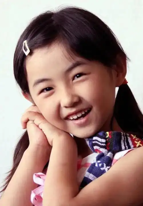 "国民妹妹"张子枫的成名往事,和她背后了不起的母亲