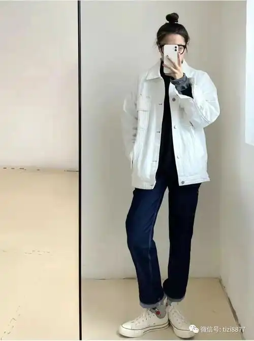 女生白色牛仔衣搭配什么裤子好看