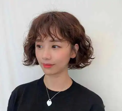 减龄短发烫好打理懒人首选