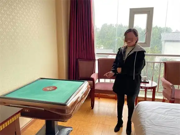 女子指认现场.云阳县公安局供图 华龙网发