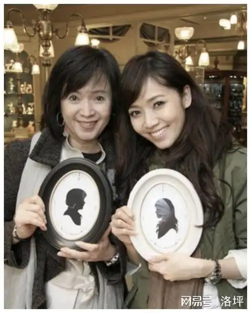 大陆网友力挺:欢迎来大陆发展|昆凌|侯佩岑|周杰伦_网易订阅