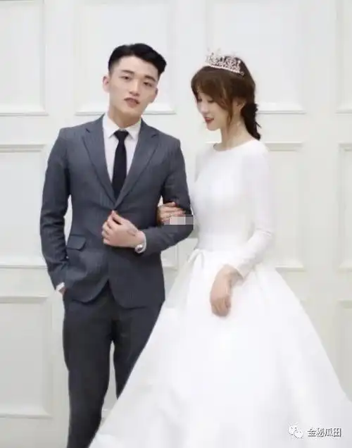 网红君君被前男友手撕,与p友不雅聊天曝光,内容不堪入目,辣眼|前女友