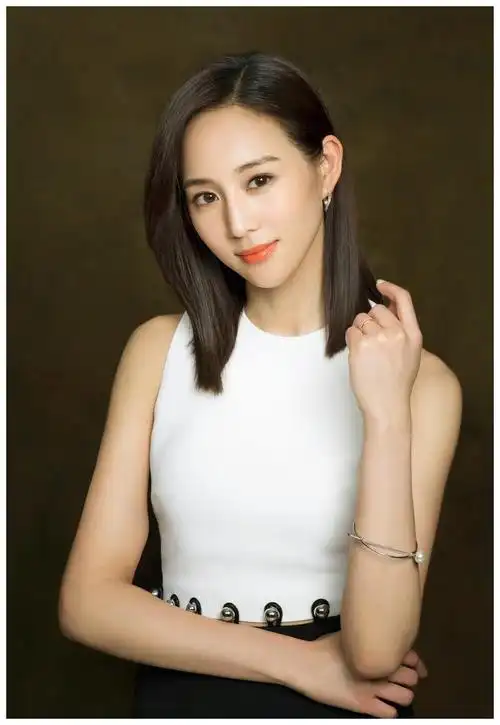 文艺知性的张钧甯,私人照还是很有气质的|张钧甯|文艺|气质_新浪新闻