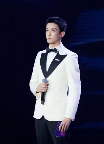 吴磊在光明日报发表的小作文,进来赏文笔