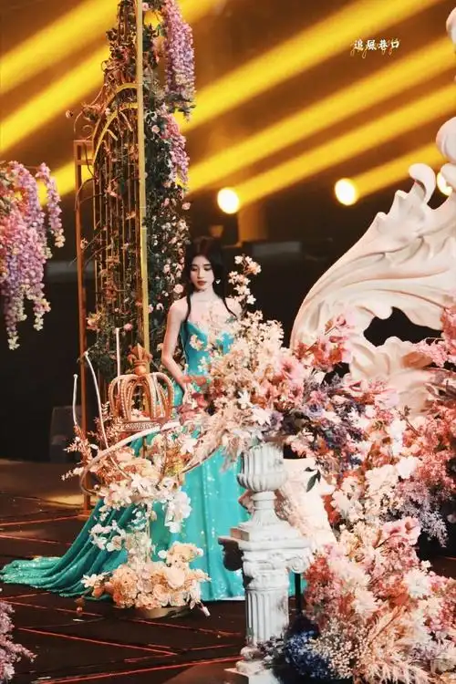 鞠婧祎绿色礼服裙##鞠婧祎是在逃公主吧