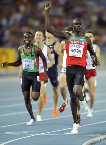 图文:世锦赛男子800米决赛 顺利冲线