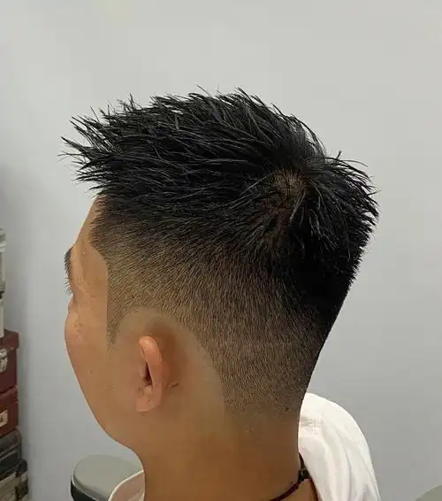 最最最适喜欢短发的男生前刺发型