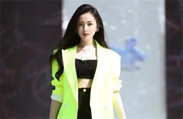 张天爱郭麒麟"姐弟恋"让众人脸红,这样的女孩子果然更有魅力_嘉宾