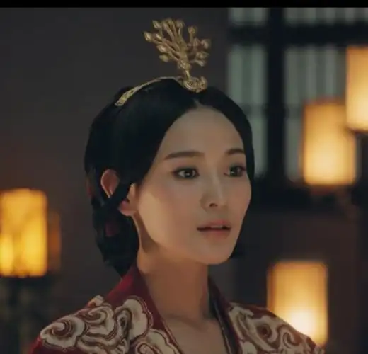 皓镧传公主雅在秦国的装扮比在赵国高贵多了第二张最美