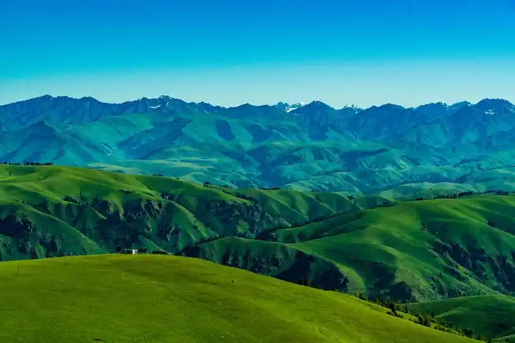 新疆亚克西(之十四)那拉提草原太大了,一路走来还有美景在后头,真的