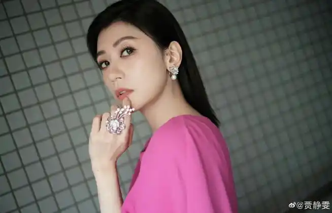 贾静雯最新状态##贾静雯录怦然4闯入妈咪姐赛道