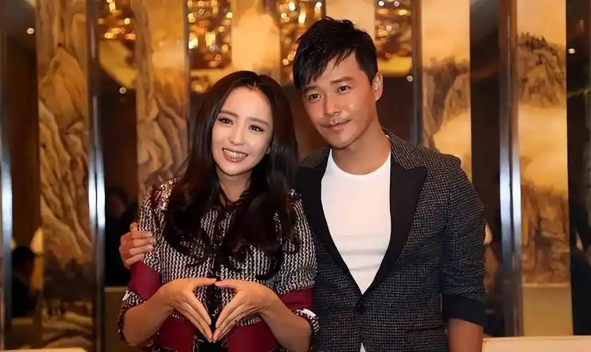 桃花朵朵开,陈思诚和女网友合照,女方满脸笑容_佟丽娅_娱乐_作为一个