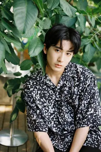 心动向狙击棋魂男主郝富申演技获赞港风写真戏内外诠释反差萌