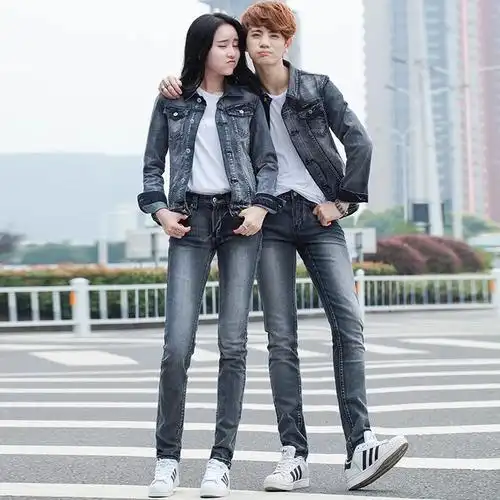 目测他俩分别多高?