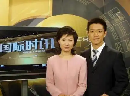 央视朱广权的段子视频朱广权的妻子照片