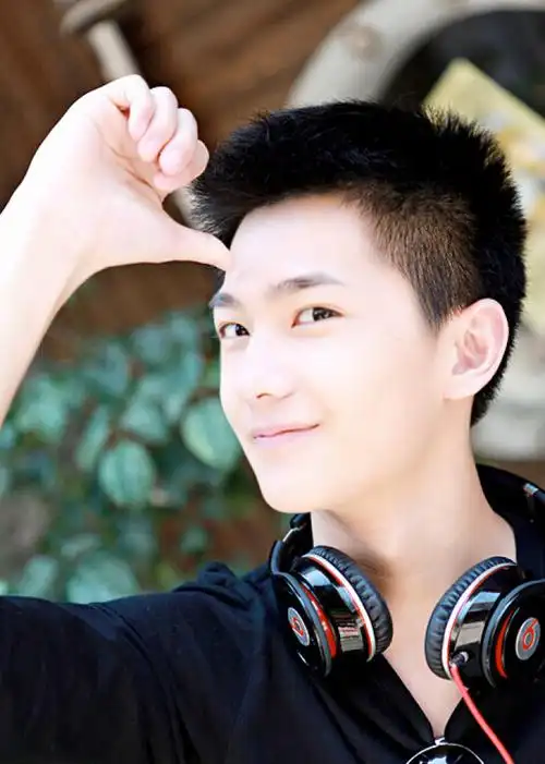 杨洋 曾经的小白羊