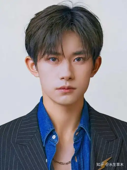 你最喜欢易烊千玺哪个发型? - 知乎