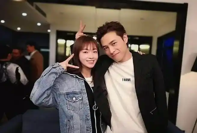 吴谨言洪尧疑似同居