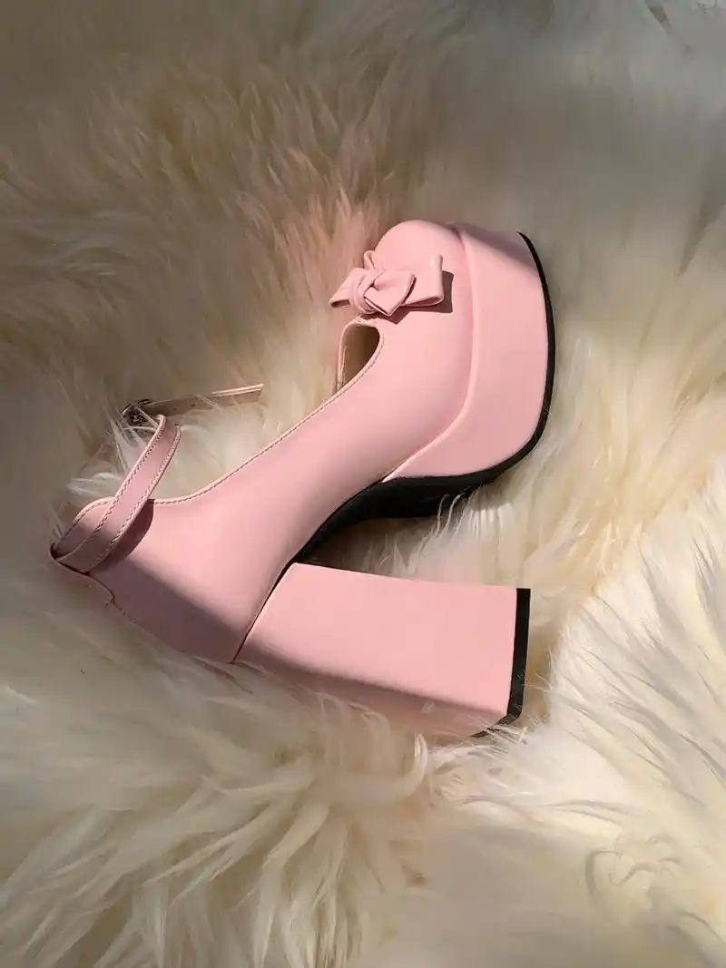 9499是哪个公主的水晶鞋遗落在这里~~ 温柔杀手锏~粉色高跟鞋