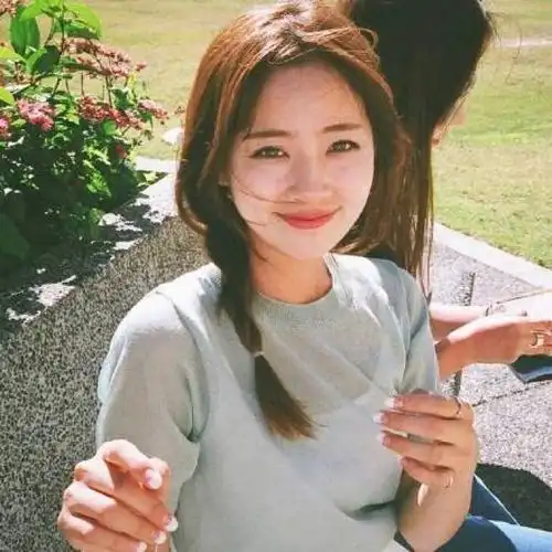 韩风清新淡雅气质唯美女生头像