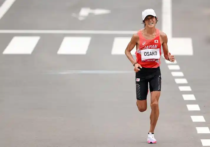 杨绍辉第19名创中国马拉松最好成绩,日本选手大迫杰第六_小时