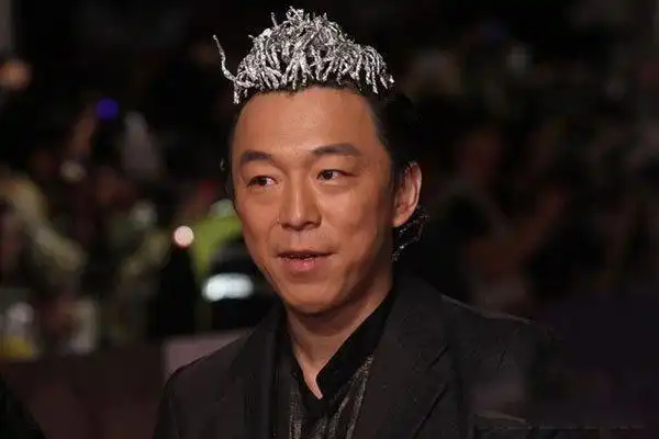 黄渤金马奖调侃17分钟救场回顾不红都难